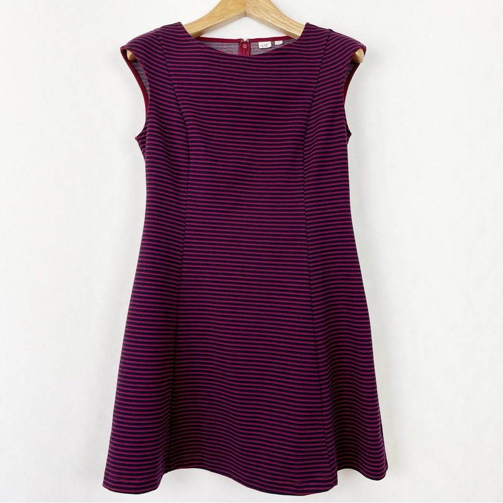 Gap Burgundy and Navy‎ Striped Cap Sleeve A-Line Dress Size 8 Back Zipper
